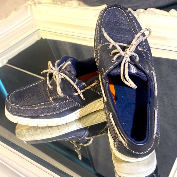 Navy blue boat shoes - Picture 1 of 4